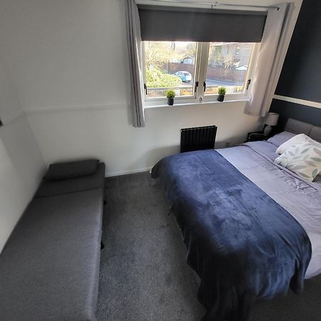 Stylish Home In Linlithgow With Free Parking Exterior photo