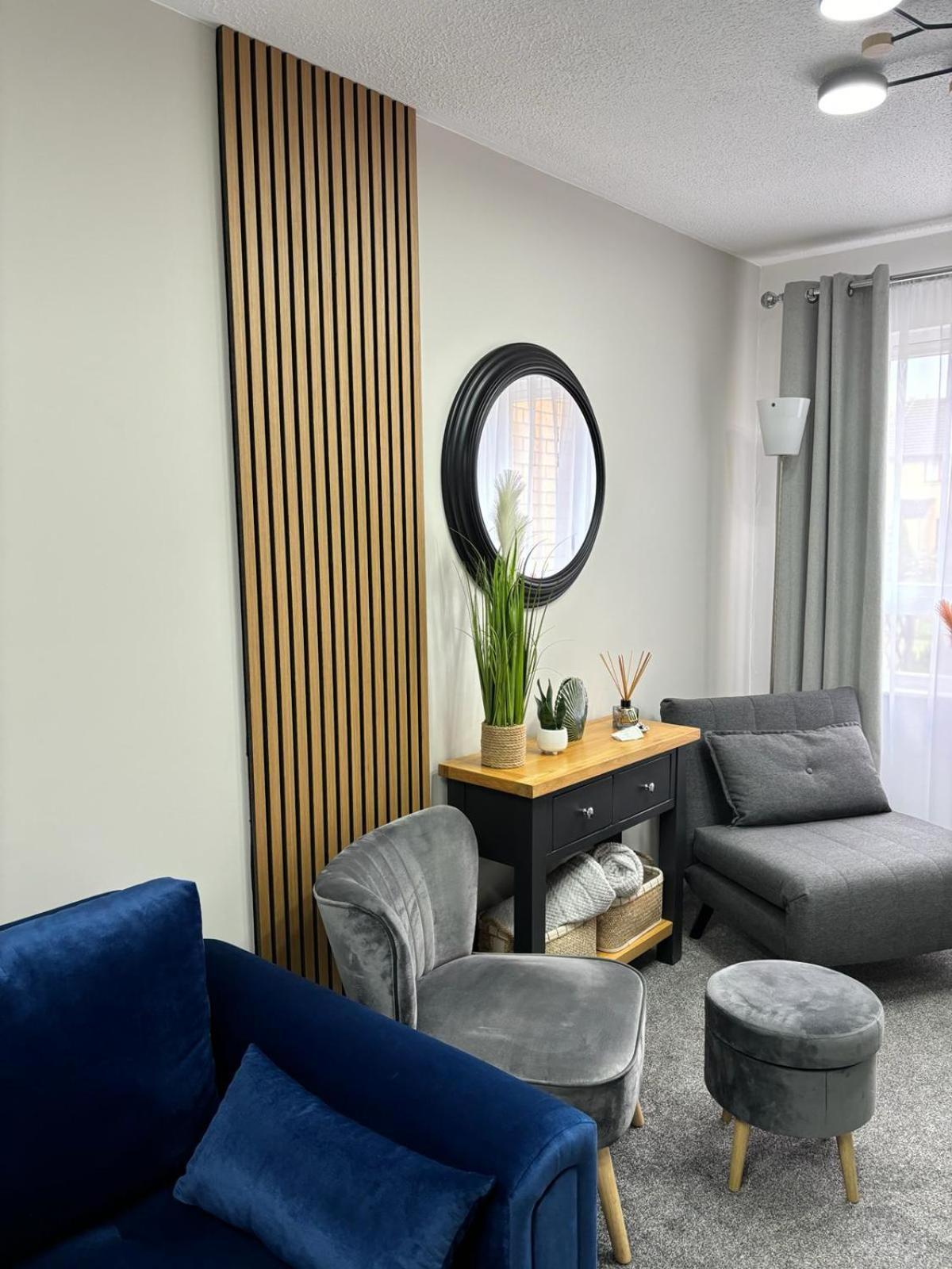Stylish Home In Linlithgow With Free Parking Exterior photo