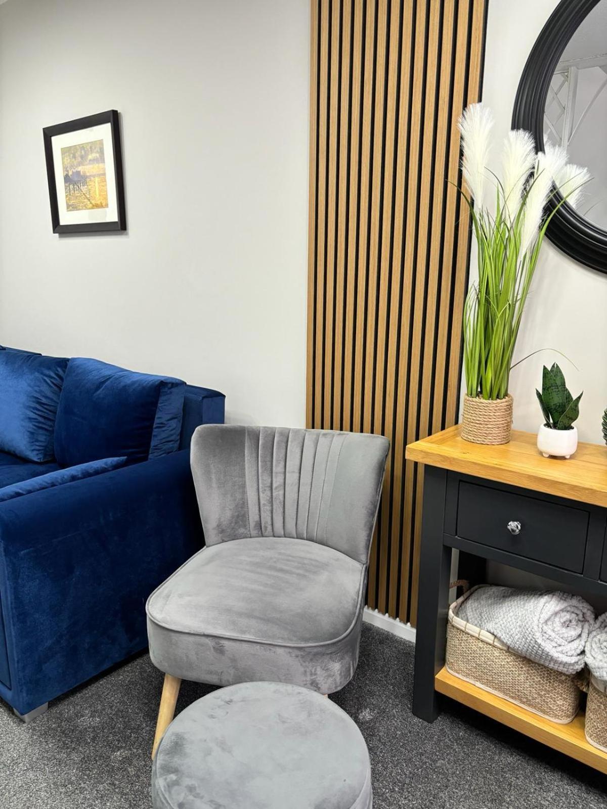 Stylish Home In Linlithgow With Free Parking Exterior photo