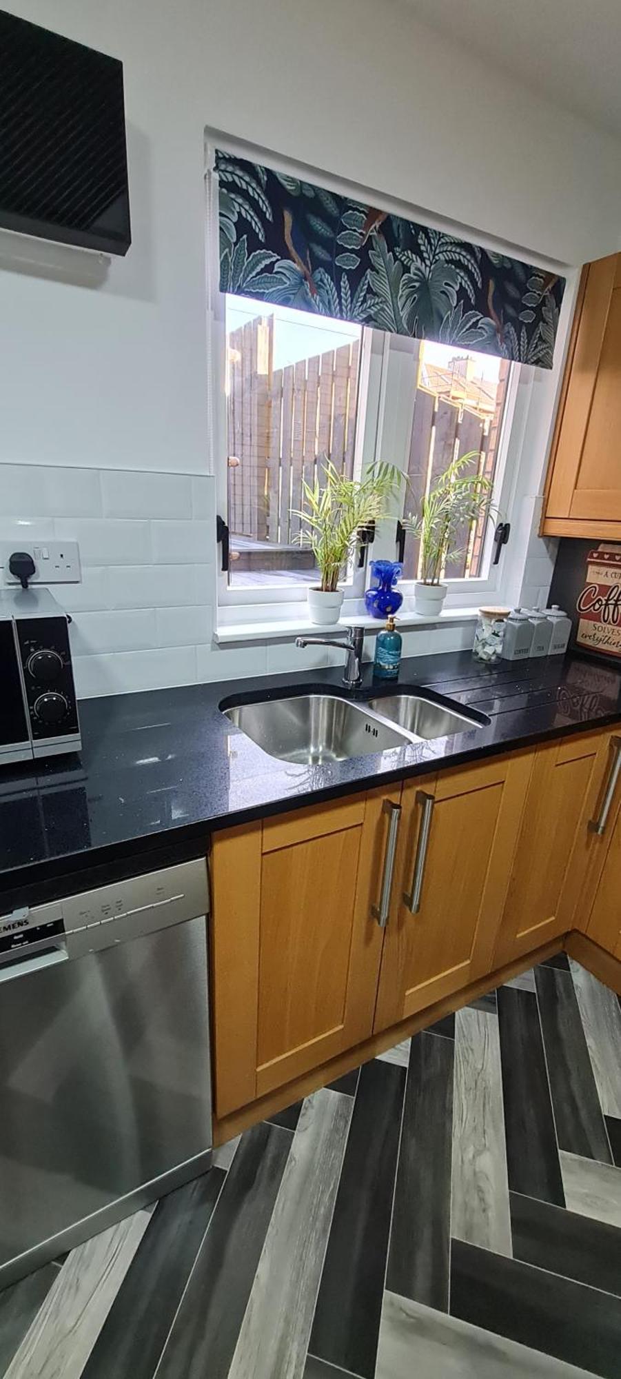Stylish Home In Linlithgow With Free Parking Exterior photo