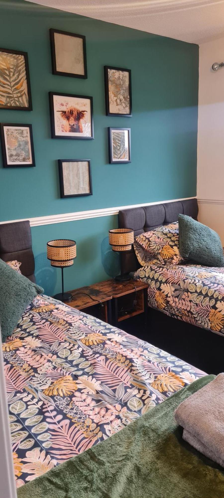 Stylish Home In Linlithgow With Free Parking Exterior photo